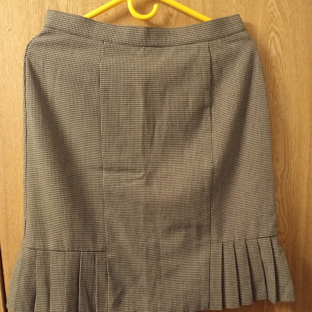 DRESSBARN